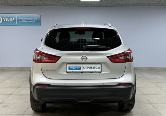 Подержанный автомобиль Nissan Qashqai 2019 года (6 фото)