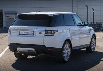 Подержанный автомобиль Land Rover Range Rover Sport 2014 года (5 фото)