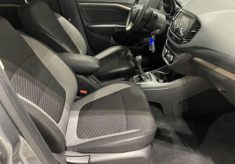 Подержанный автомобиль LADA (ВАЗ) Vesta Sedan 2018 года (9 фото)