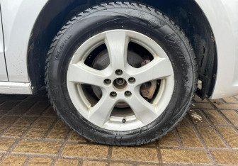 Подержанный автомобиль Volkswagen Polo Sedan 2013 года (14 фото)