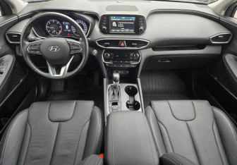 Подержанный автомобиль Hyundai Santa Fe 2018 года (9 фото)