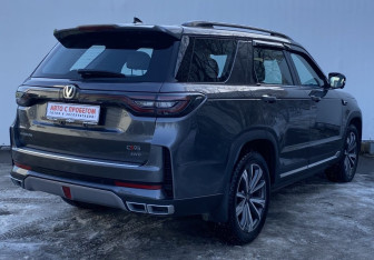 Подержанный автомобиль Changan CS95 2023 года (5 фото)