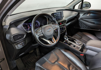 Подержанный автомобиль Hyundai Santa Fe 2020 года (15 фото)