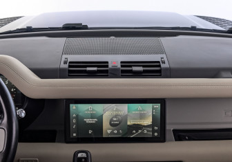 Подержанный автомобиль Land Rover Defender Suv 2021 года (17 фото)