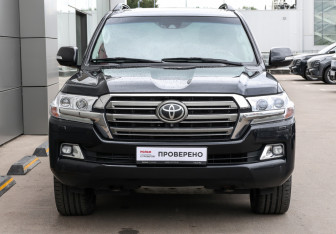 Подержанный автомобиль Toyota Land Cruiser Suv 2017 года (2 фото)