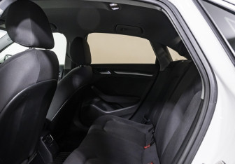 Подержанный автомобиль Audi A3 Sedan 2019 года (14 фото)