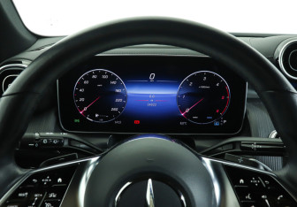 Подержанный автомобиль Mercedes-Benz GLC Coupe 2023 года (11 фото)