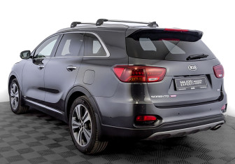 Подержанный автомобиль Kia Sorento 2019 года (7 фото)