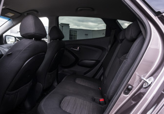Подержанный автомобиль Hyundai ix35 2013 года (13 фото)