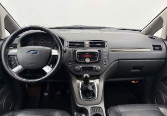 Подержанный автомобиль Ford C-MAX 2007 года (12 фото)