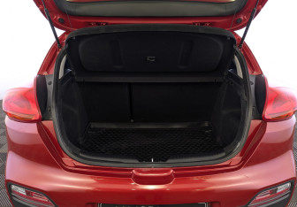 Подержанный автомобиль Kia Ceed Hatchback 2014 года (10 фото)