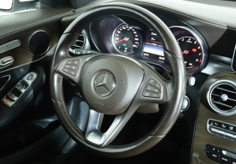 Подержанный автомобиль Mercedes-Benz GLC Coupe 2017 года (15 фото)