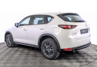Подержанный автомобиль Mazda CX-5 2022 года (7 фото)