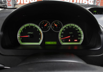 Подержанный автомобиль Chevrolet Aveo Hatchback 2008 года (13 фото)