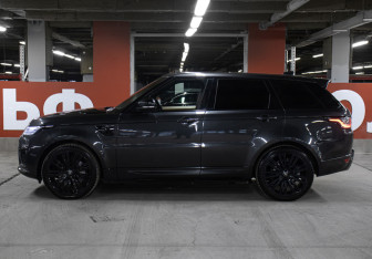 Подержанный автомобиль Land Rover Range Rover Sport 2020 года (8 фото)