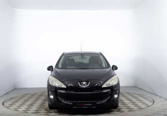 Подержанный автомобиль Peugeot 308 Hatchback 2010 года (2 фото)