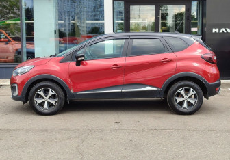 Подержанный автомобиль Renault Kaptur 2020 года (8 фото)
