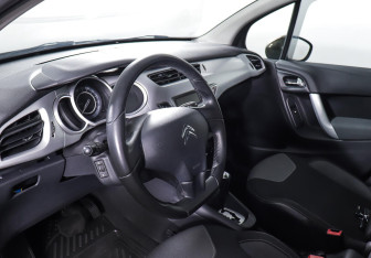 Подержанный автомобиль Citroen C3 Hatchback 2012 года (11 фото)
