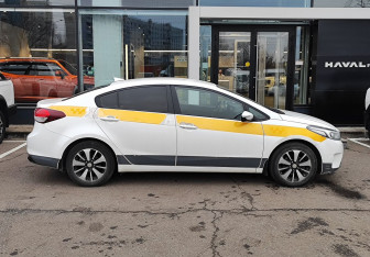 Подержанный автомобиль Kia Cerato Sedan 2019 года (4 фото)