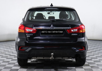Подержанный автомобиль Mitsubishi ASX 2017 года (4 фото)