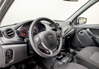Подержанный автомобиль LADA (ВАЗ) Granta Sedan 2023 года (17 фото)