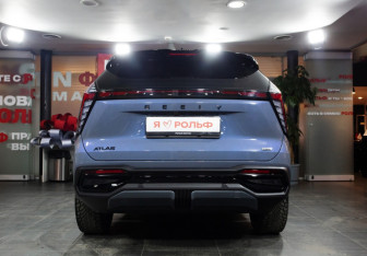 Новый Geely Atlas 2025 (5 фото)