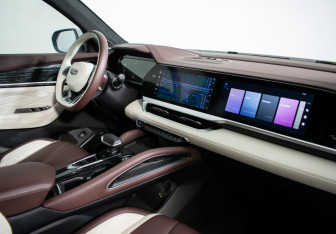 Подержанный автомобиль Geely Monjaro 2023 года (9 фото)