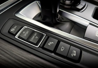 Подержанный автомобиль BMW X5 2014 года (29 фото)