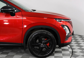 Подержанный автомобиль Omoda C5 2024 года (13 фото)