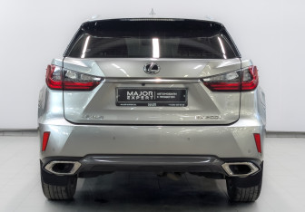 Подержанный автомобиль Lexus RX 2016 года (6 фото)