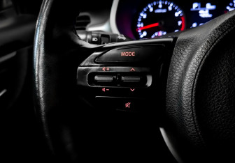 Подержанный автомобиль Kia Rio Hatchback 2021 года (23 фото)