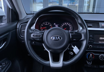 Подержанный автомобиль Kia Rio Sedan 2020 года (14 фото)