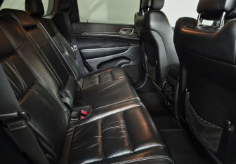 Подержанный автомобиль Jeep Grand Cherokee 2014 года (13 фото)