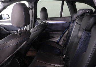 Подержанный автомобиль BMW X1 2020 года (14 фото)