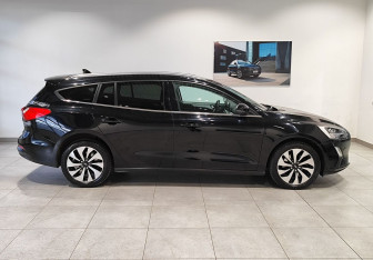 Подержанный автомобиль Ford Focus Wagon 2018 года (4 фото)