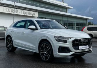 Подержанный автомобиль Audi Q8 2018 года (3 фото)
