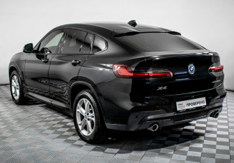 Подержанный автомобиль BMW X4 2020 года (7 фото)