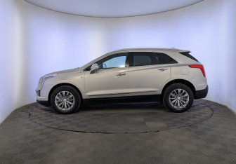 Подержанный автомобиль Cadillac XT5 2016 года (8 фото)