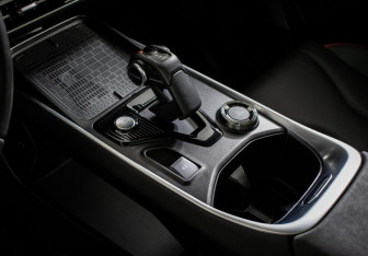 Подержанный автомобиль Haval H3 2024 года (17 фото)