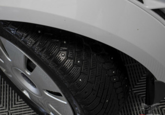 Подержанный автомобиль Ford S-MAX 2013 года (11 фото)