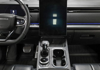 Подержанный автомобиль Jaecoo J7 2023 года (15 фото)