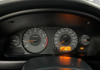 Подержанный автомобиль Nissan Almera Classic 2006 года (12 фото)