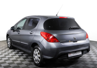 Подержанный автомобиль Peugeot 308 Hatchback 2011 года (7 фото)