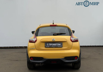 Подержанный автомобиль Nissan Juke 2014 года (7 фото)