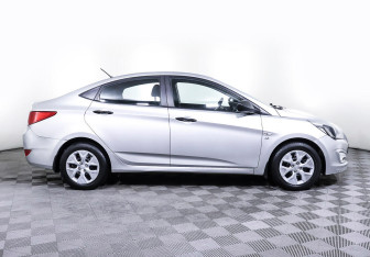 Подержанный автомобиль Hyundai Solaris Sedan 2015 года (4 фото)