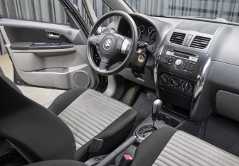 Подержанный автомобиль Suzuki SX4 Hatchback 2014 года (11 фото)