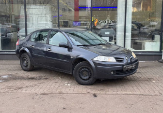 Подержанный автомобиль Renault Megane Sedan 2008 года (3 фото)