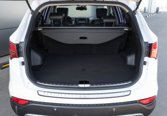 Подержанный автомобиль Hyundai Santa Fe 2012 года (9 фото)