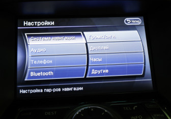 Подержанный автомобиль Infiniti FX 2012 года (19 фото)