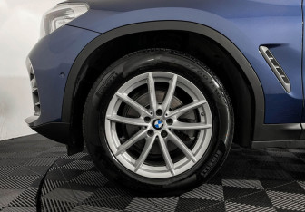 Подержанный автомобиль BMW X4 2019 года (7 фото)